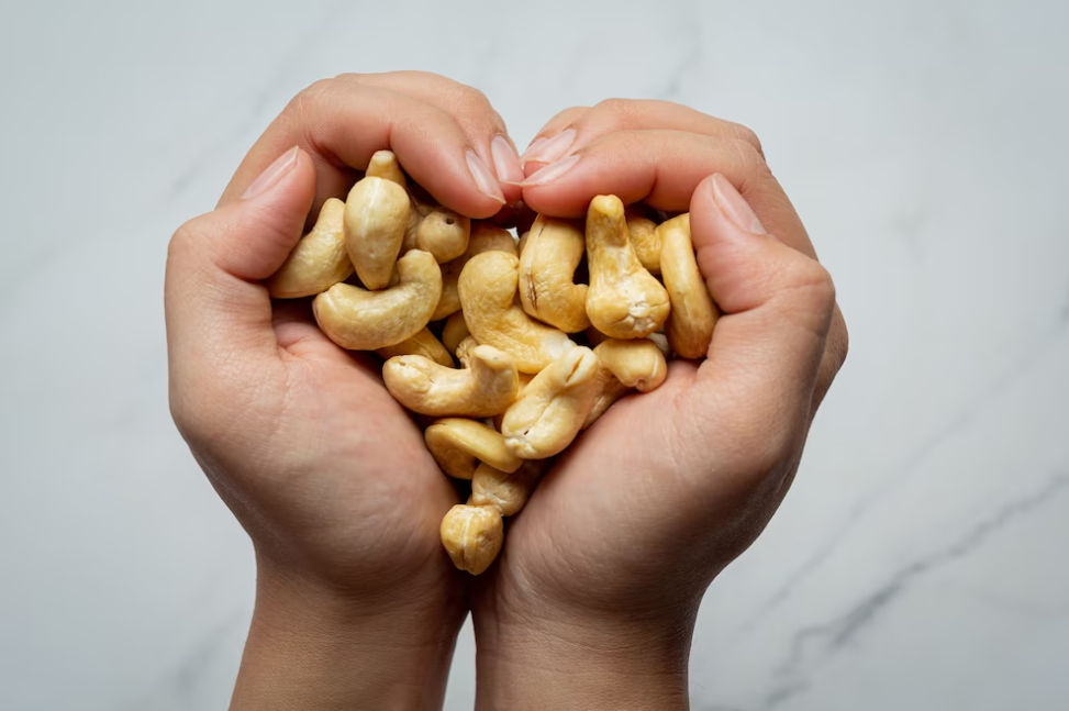 The Surprising Health Benefits of Organic Cashew Nuts