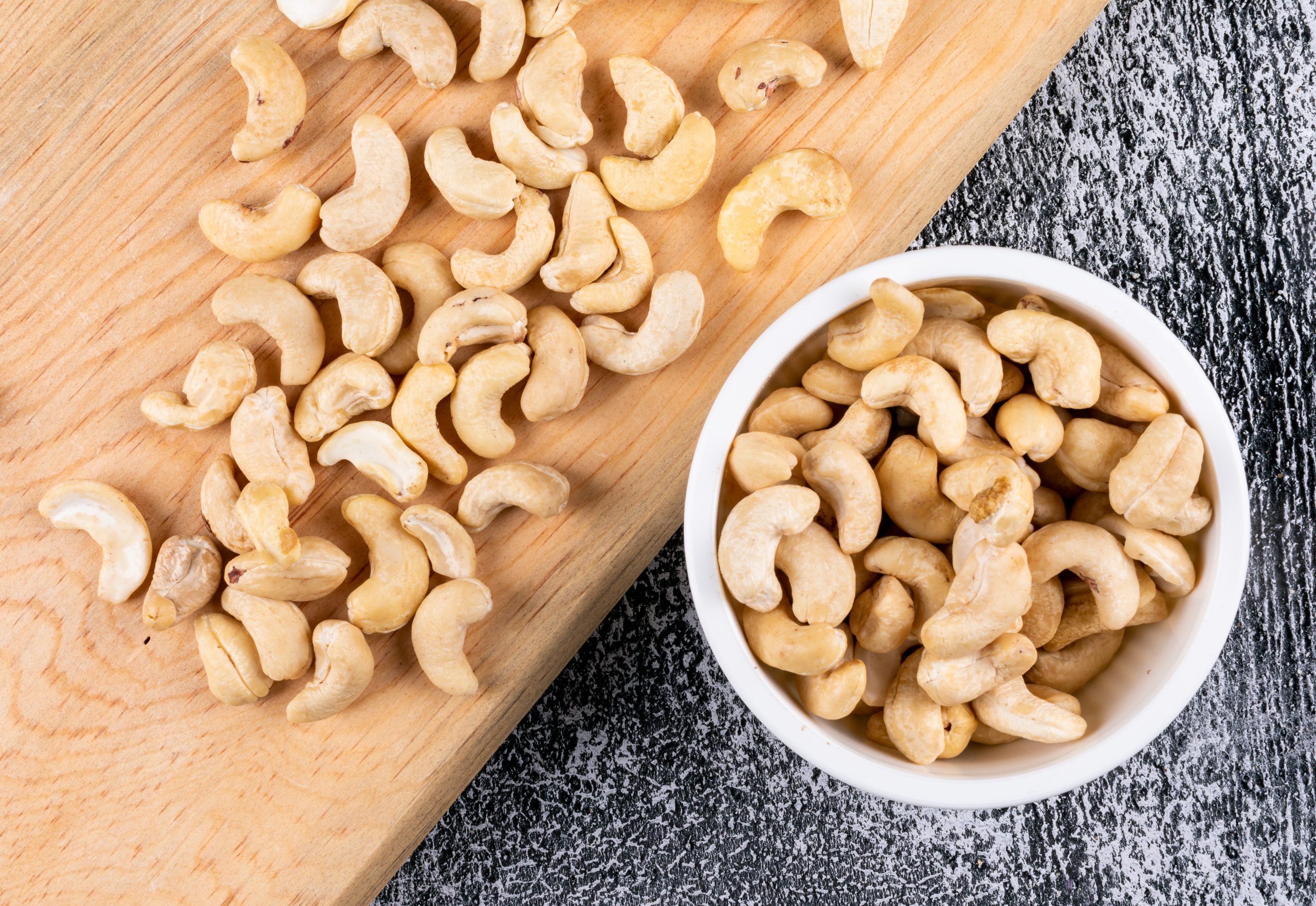 Organic Cashew Nuts and Weight Loss Diet: Incorporating for Effective Support
