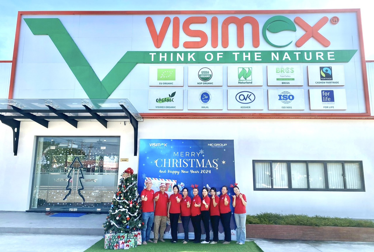 Hệ thống nhà máy Visimex lấp lánh trong đêm Noel